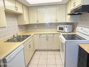 2061 S Apache Dr in Apache Junction, AZ - Building Photo - Building Photo