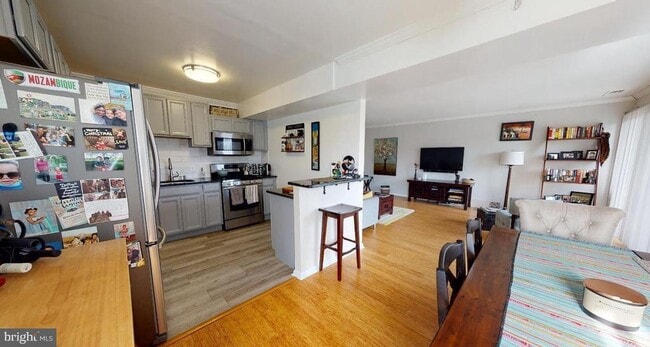 31 Canterbury Square in Alexandria, VA - Building Photo - Building Photo