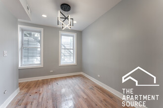 1624 W Beach Ave, Unit BF in Chicago, IL - Foto de edificio - Building Photo