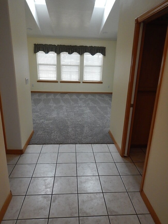 2598 NE Yellowpine Rd in Prineville, OR - Building Photo - Building Photo