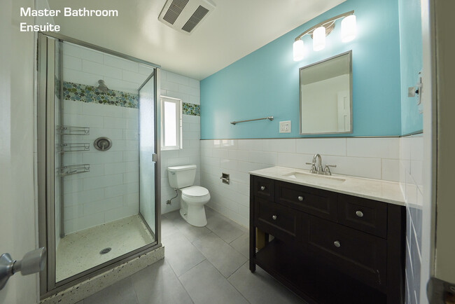 5975 Overhill Dr in Los Angeles, CA - Building Photo - Building Photo