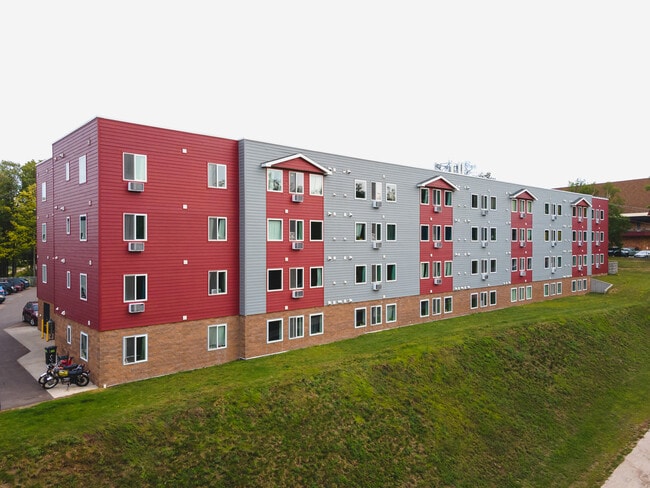 The Elements in Houghton, MI - Foto de edificio - Building Photo
