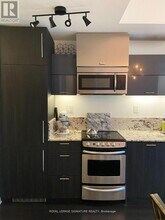 290-1290 Adelaide St W in Toronto, ON - Building Photo - Building Photo