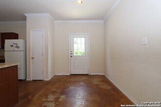 5003 Summit Pass in San Antonio, TX - Building Photo - Building Photo