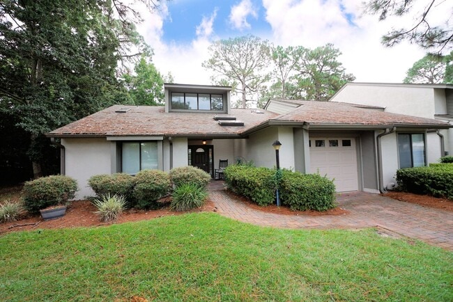 property at 120 Gleneagles Dr