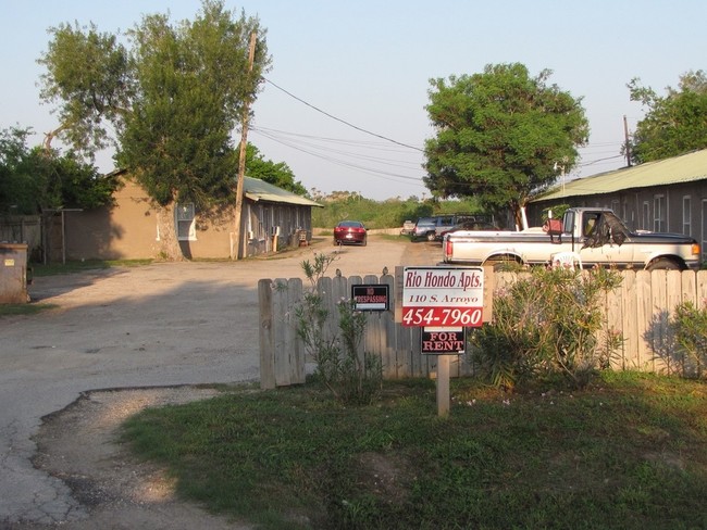 110 S Arroyo Blvd in Rio Hondo, TX - Building Photo - Building Photo