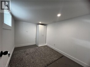 4424 6th Ave in Niagara Falls, ON - Building Photo - Building Photo