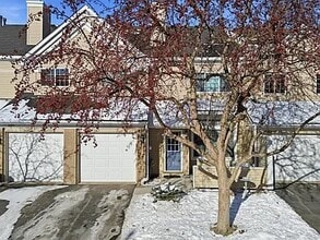 18071 Settlers Way in Eden Prairie, MN - Building Photo - Building Photo