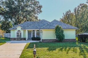 95142 Twin Oaks Ln in Fernandina Beach, FL - Building Photo