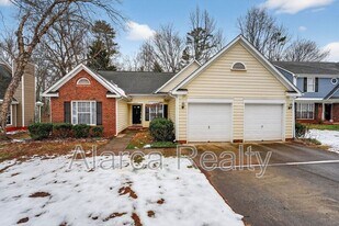 11025 Scrimshaw Ln in Charlotte, NC - Building Photo