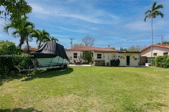 3951 SW 2nd Terrace in Coral Gables, FL - Building Photo - Building Photo