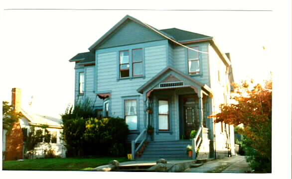 104 8th St in Petaluma, CA - Building Photo - Building Photo