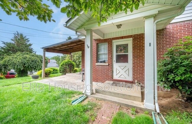 290 W Ridge St in Wytheville, VA - Building Photo - Building Photo