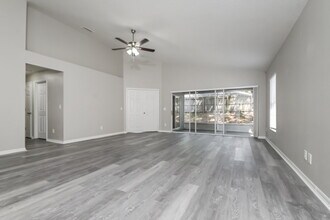 3208 Summer Cruise Dr in Valrico, FL - Building Photo - Building Photo