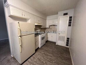 726 S 55th St in Kansas City, KS - Foto de edificio - Building Photo