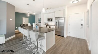 4950 W Prescott St, Unit 5209 in Tampa, FL - Foto de edificio - Building Photo