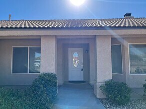 15250 Comanche Rd in Apple Valley, CA - Building Photo - Building Photo
