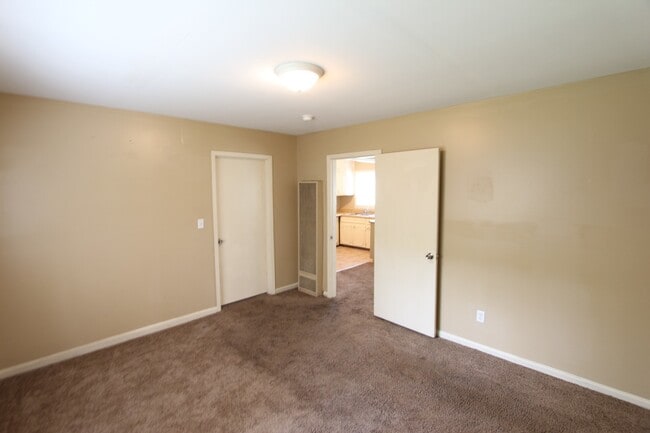 property at 1816 2nd St NW