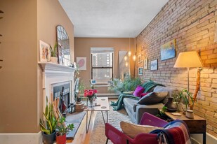 609 S 9th St in Minneapolis, MN - Building Photo