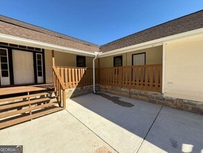 6 W Oak St in Luthersville, GA - Building Photo - Building Photo