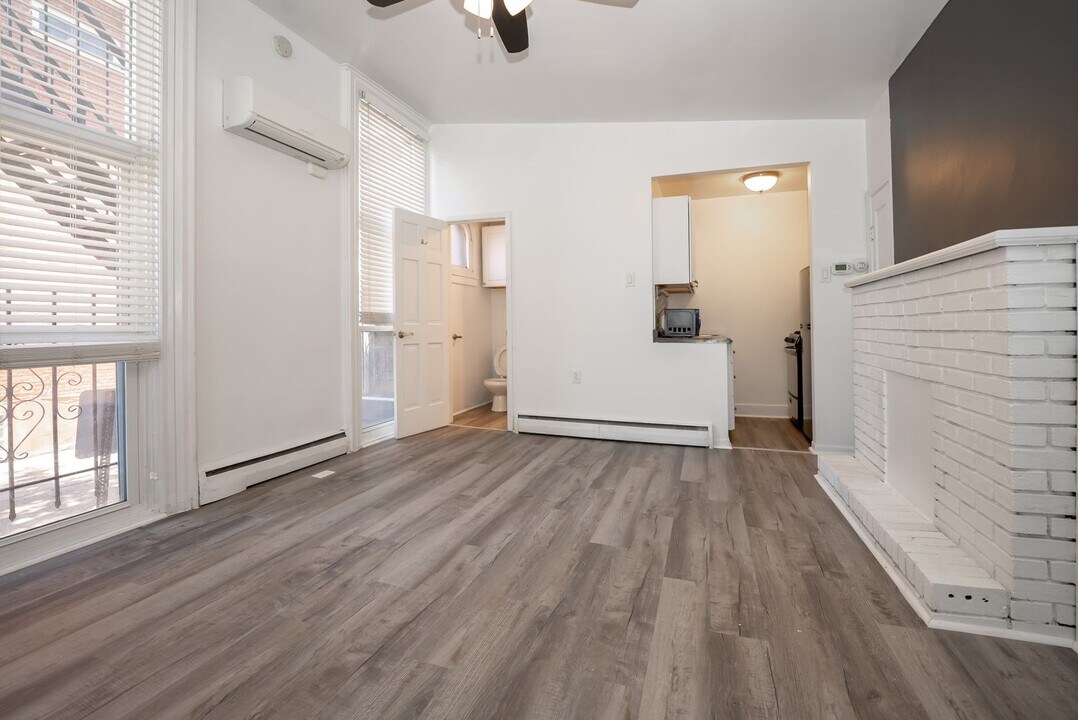 423 S Highland Ave in Pittsburgh, PA - Building Photo