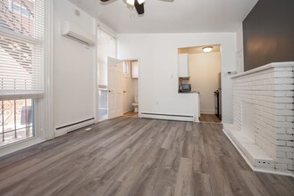 423 S. Highland Avenue in Pittsburgh, PA - Building Photo - Interior Photo