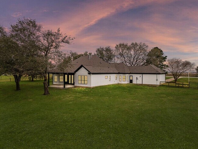 32826 Rogers Rd in Fulshear, TX - Building Photo - Building Photo