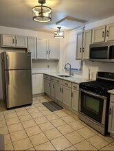 128 W Chestnut St in West Chester, PA - Foto de edificio - Building Photo