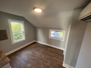 305 Calistoga St W in Orting, WA - Building Photo - Building Photo