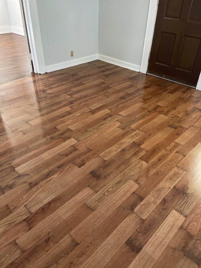 102 Watts St in Laurens, SC - Building Photo - Building Photo