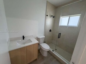 831 SE 9th Ave in Hialeah, FL - Building Photo - Building Photo