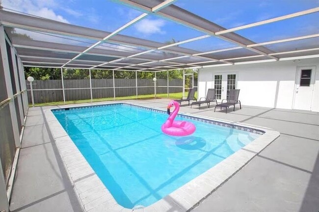 21000 Highland Lakes Blvd in North Miami Beach, FL - Building Photo - Building Photo