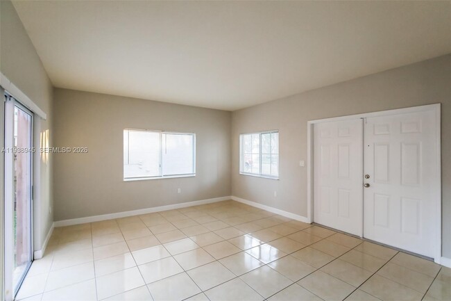 377 NE 29th Terrace in Homestead, FL - Building Photo - Building Photo