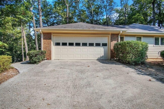 2052 Old Forge Way in Marietta, GA - Building Photo - Building Photo