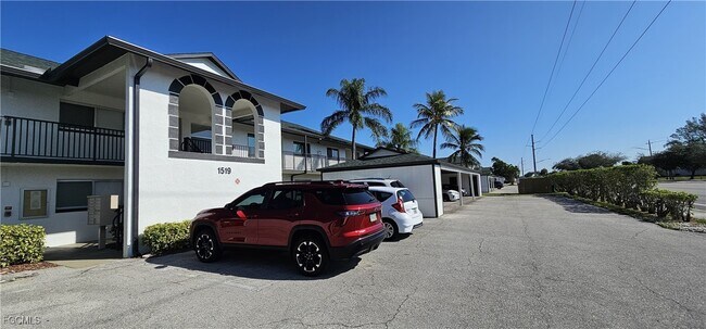 1519 Cape Coral Pkwy W in Cape Coral, FL - Building Photo - Building Photo