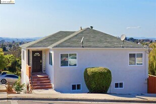 653 Humboldt St in Richmond, CA - Building Photo
