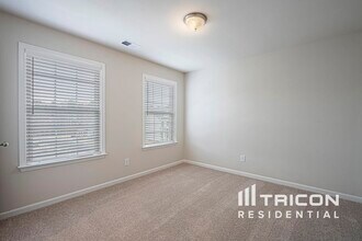 221 Margrave Dr in Holly Springs, GA - Building Photo - Building Photo