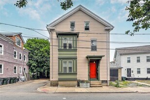 289 Grove St in Providence, RI - Building Photo