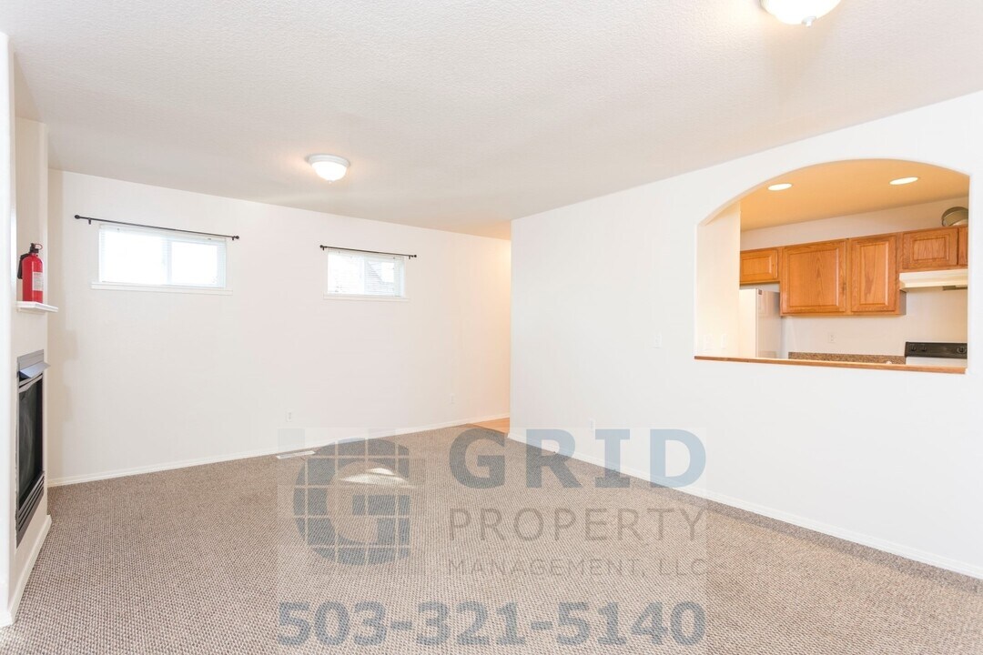 5023 SE 62nd Ave in Portland, OR - Building Photo