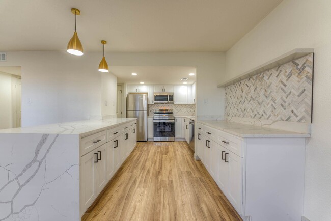 The Garden District Apartments in Germantown, TN - Building Photo - Building Photo