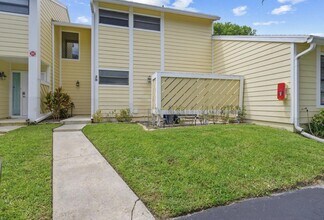402 Lakewood Ct in Jupiter, FL - Building Photo - Building Photo