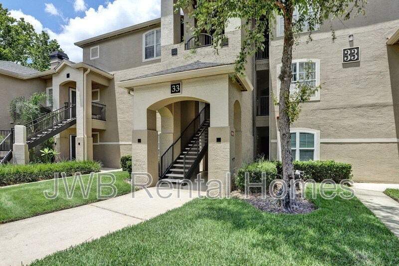 1655 The Greens Way in Jacksonville, FL - Building Photo