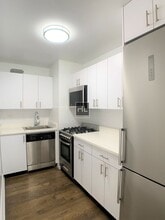 5 AVENUE in New York, NY - Building Photo - Building Photo