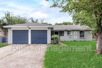 1406 Willowbrook St in Lancaster, TX - Building Photo - Building Photo