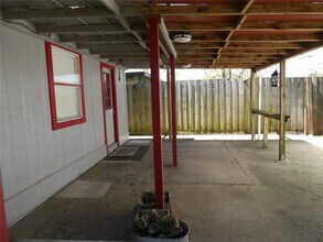 4705 37th St E in Dickinson, TX - Building Photo - Building Photo