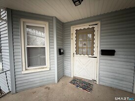 113 Trowbridge Pl in Naugatuck, CT - Building Photo