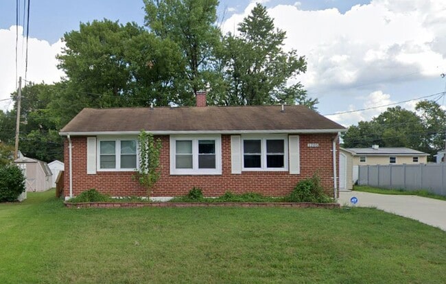 property at 1205 Whitman Dr