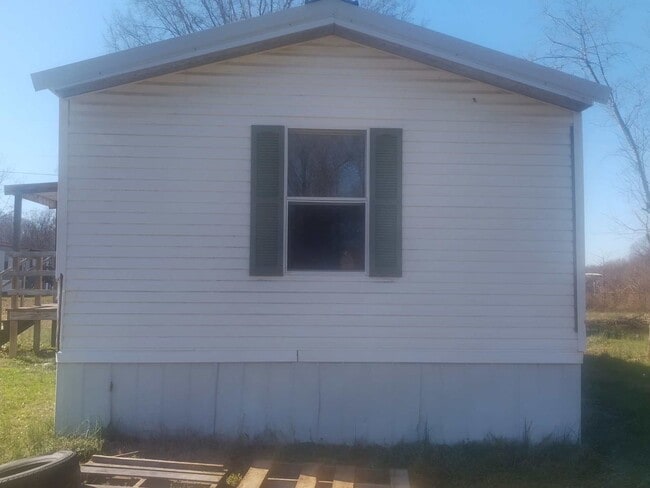 310 Mathis Rd in Lonoke, AR - Foto de edificio - Building Photo