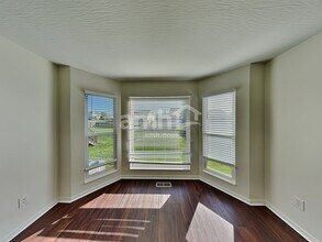 13 Stoney Bluff Way in Lithopolis, OH - Building Photo - Building Photo
