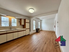 19 Meadow St in Williamstown, VT - Building Photo - Building Photo